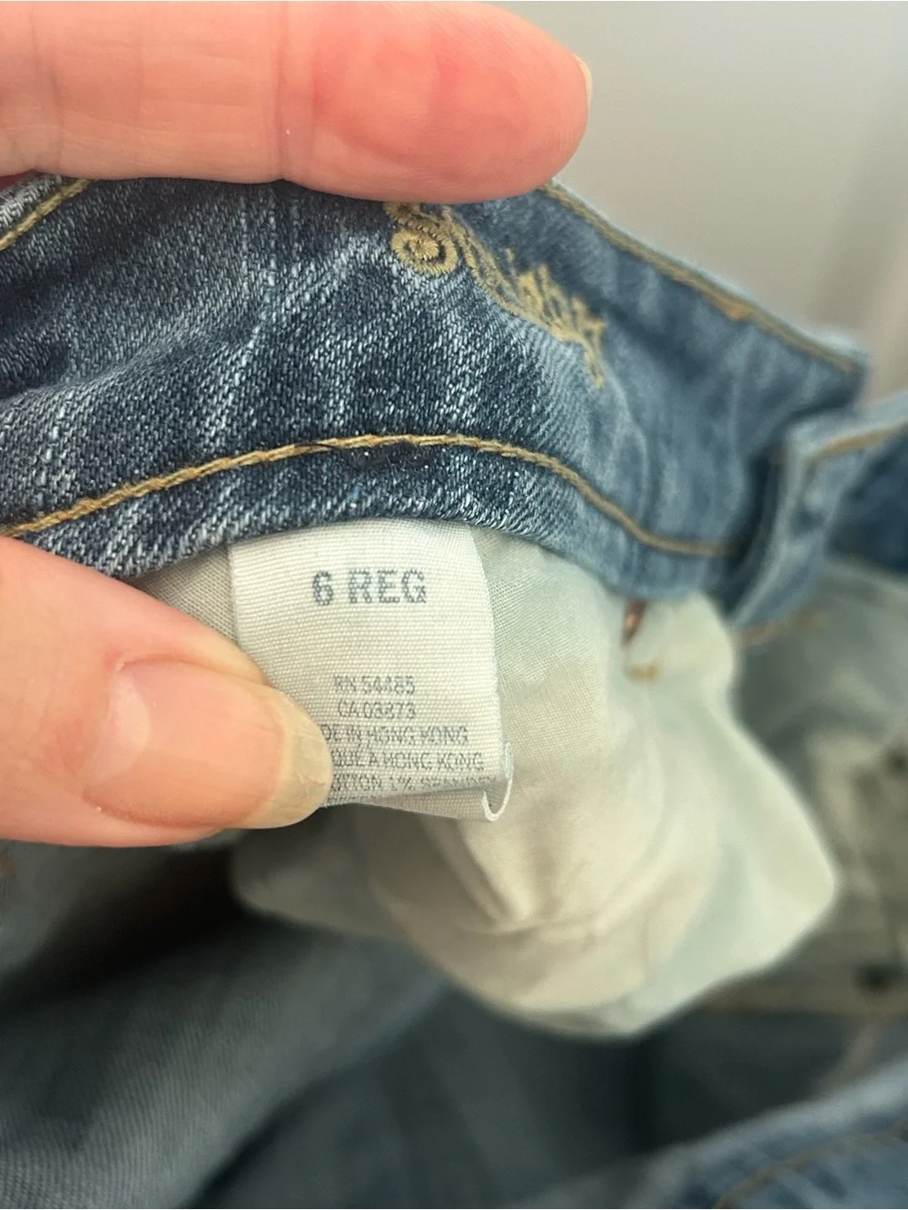 American Eagle 77 Women’s Light Blue Straight-Leg Jeans